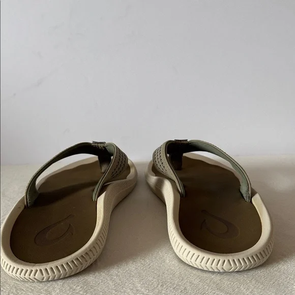 Olukai flip flops - Picture 5 of 13